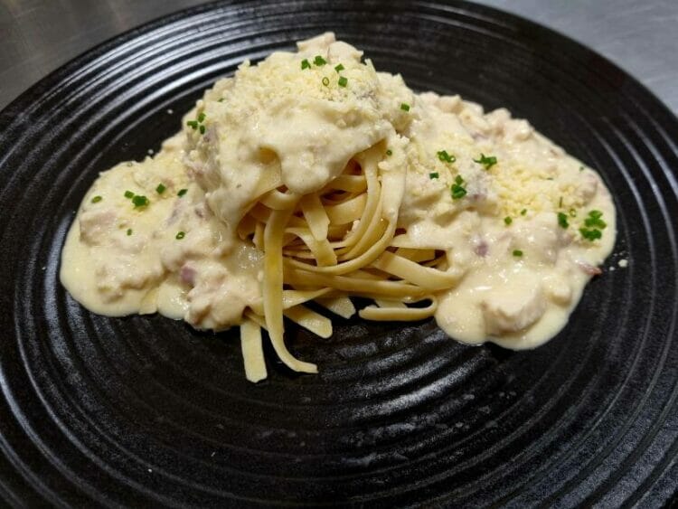 Creamy Chicken Carbonara Deliona Foods