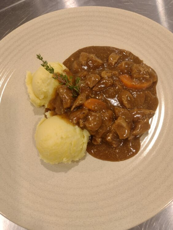 Lamb, Rosemary & Red Wine Casserole G/F Deliona Foods